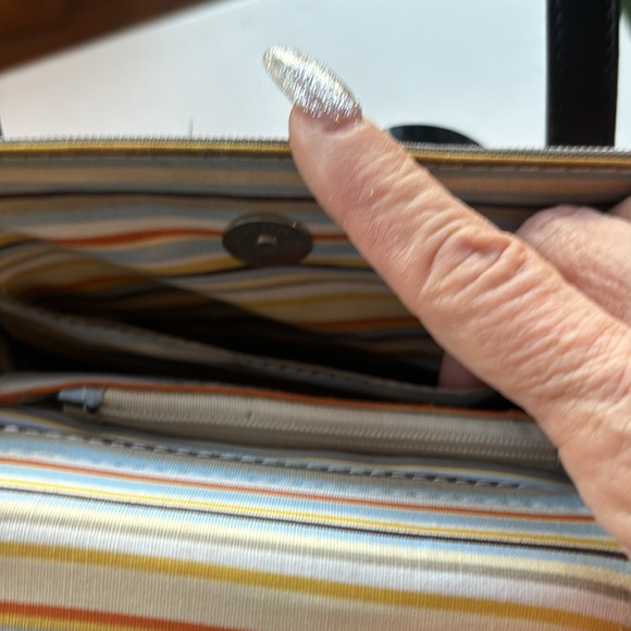 Kate Spade VINTAGE New York Bow Bag - Picture 8 of 8